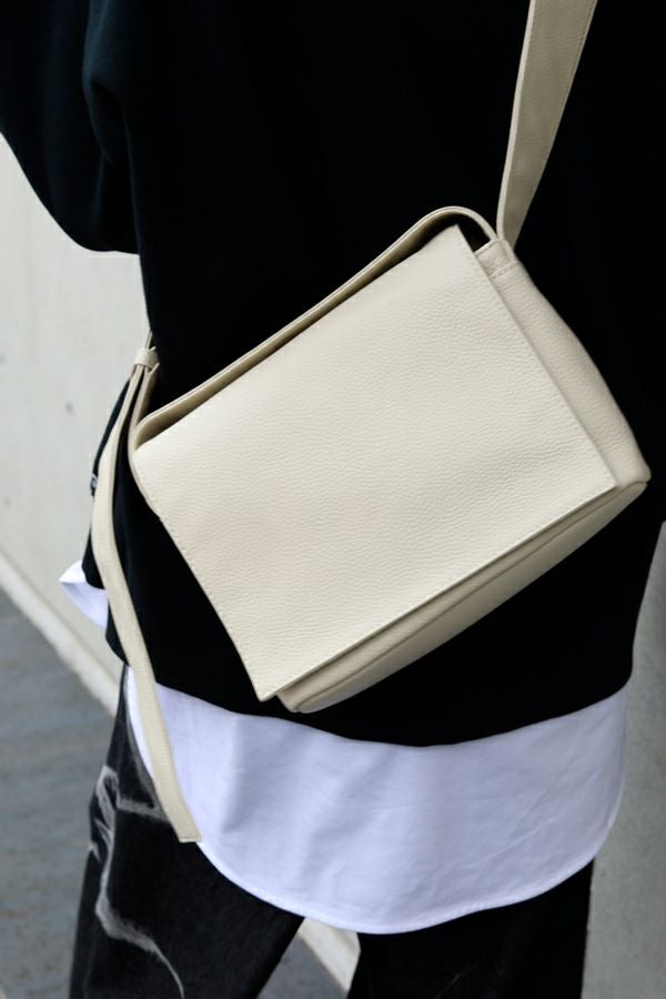 お届け最短】BOXタイプのボディショルダーBAG | メゾンドアムウ