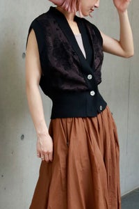 カットジャガードベスト