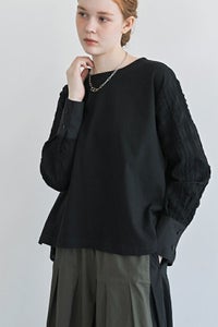 レーススリーブプルオーバー