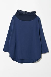 八分袖フード衿プルオーバー