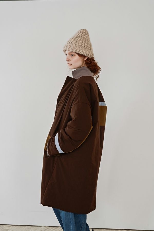配色パッチ中綿コート | メゾンドアムウ