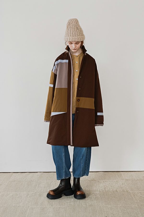 配色パッチ中綿コート | メゾンドアムウ