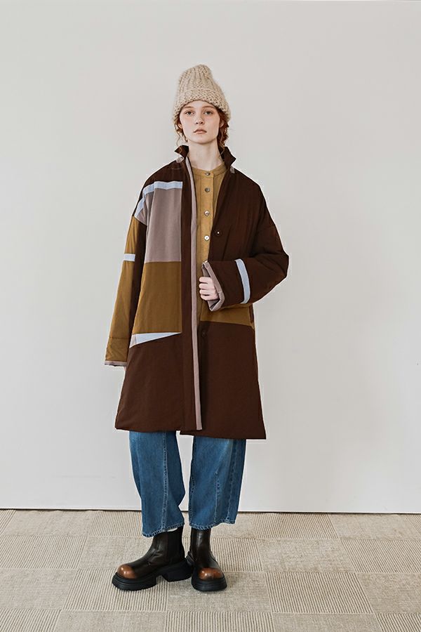 配色パッチ中綿コート | メゾンドアムウ