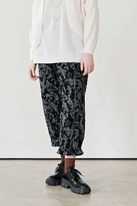 フロッキーデニムコクーンパンツ