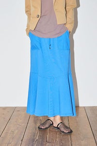 オーバーダイスカート