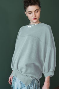 裏毛ボリュームプルオーバー