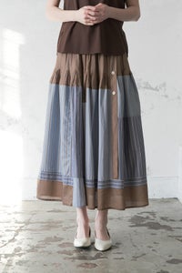 4ストライプタックスカート